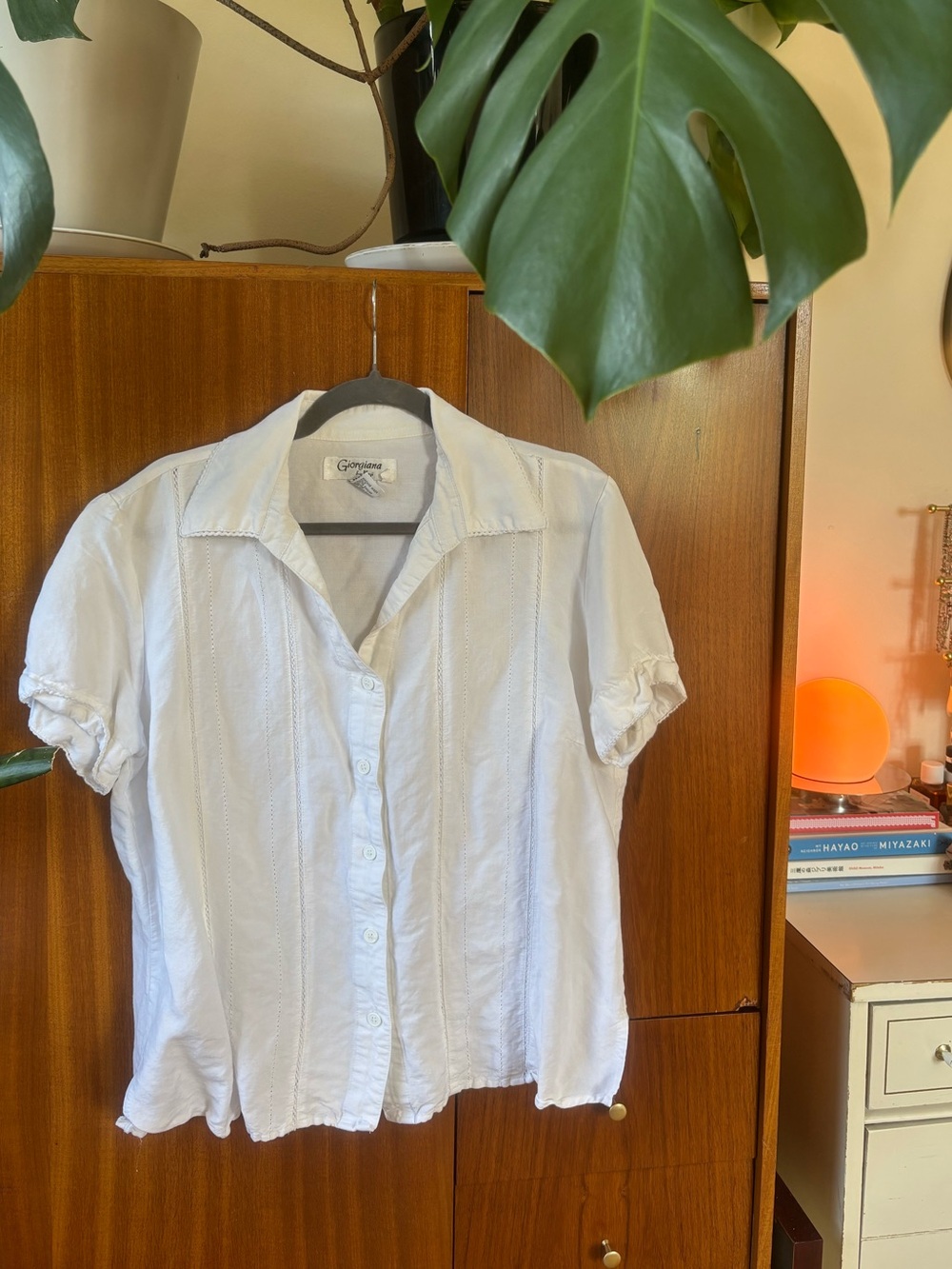 White Short-Sleeve Button-Down linen Shirt - Relaxed Fit